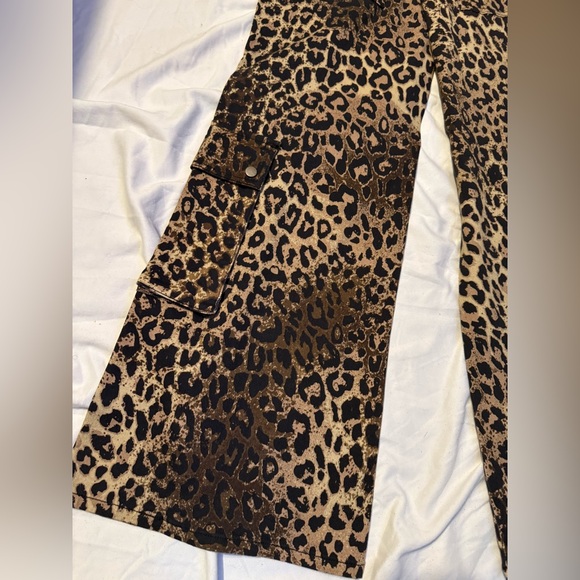 Dolls Kill Delia’s Cross Out Wide Leg Cargo Jeans - Picture 3 of 5